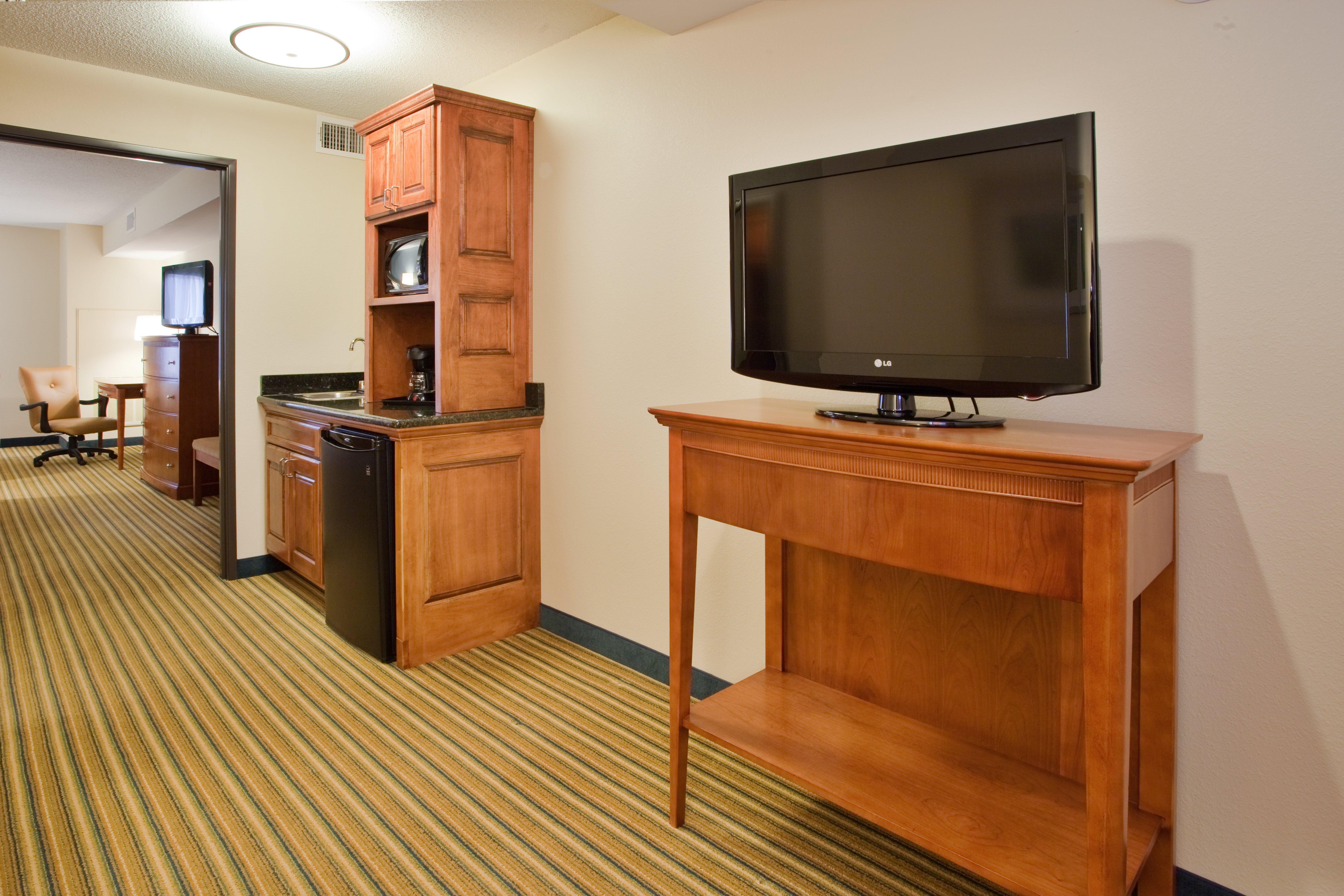 Holiday Inn Express Hotel & Suites Fredericksburg By Ihg Exterior foto