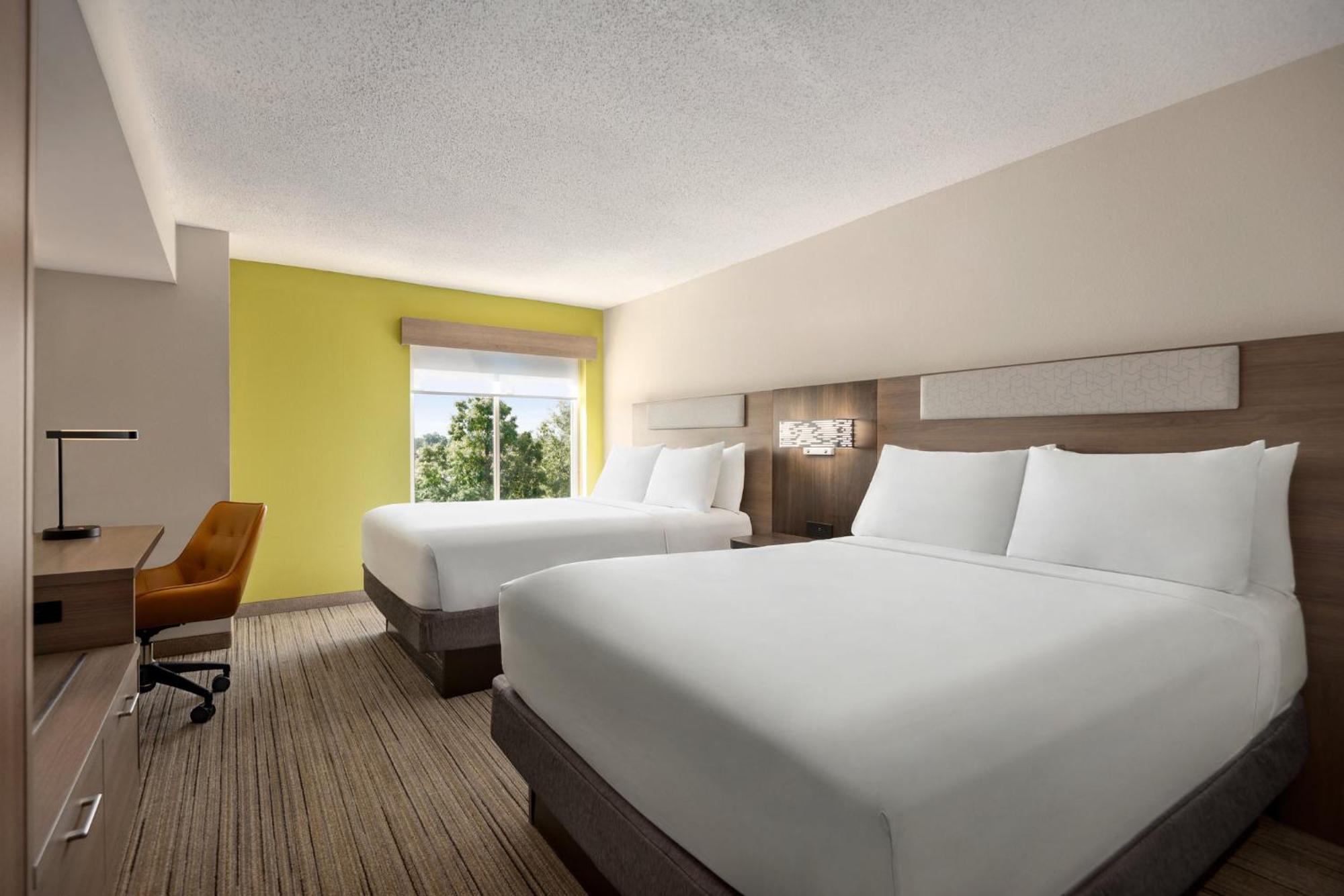 Holiday Inn Express Hotel & Suites Fredericksburg By Ihg Exterior foto