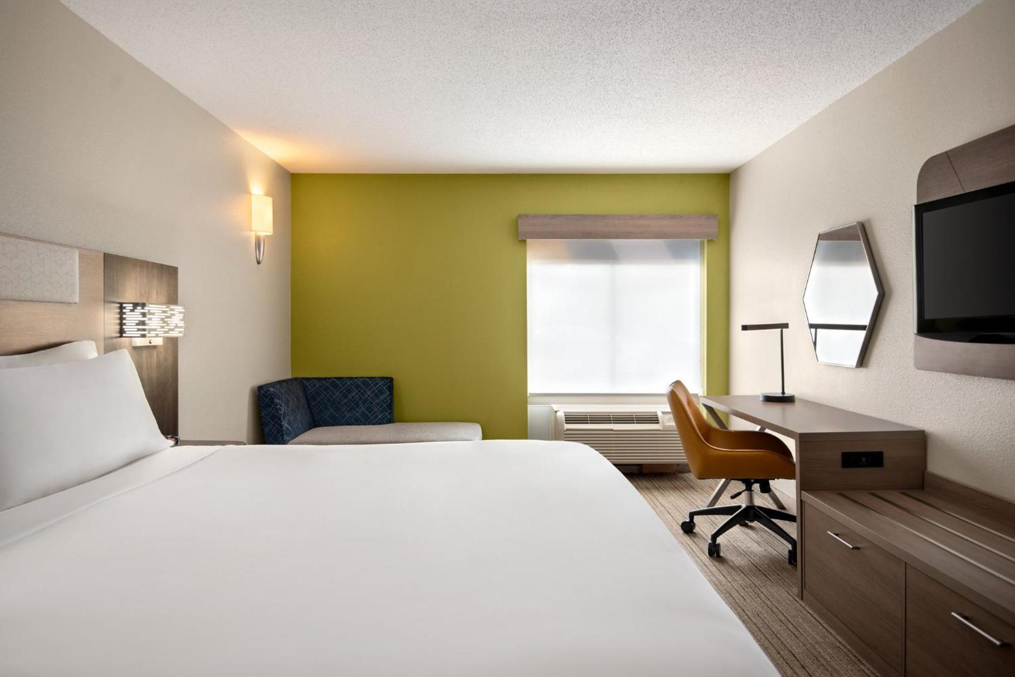 Holiday Inn Express Hotel & Suites Fredericksburg By Ihg Exterior foto