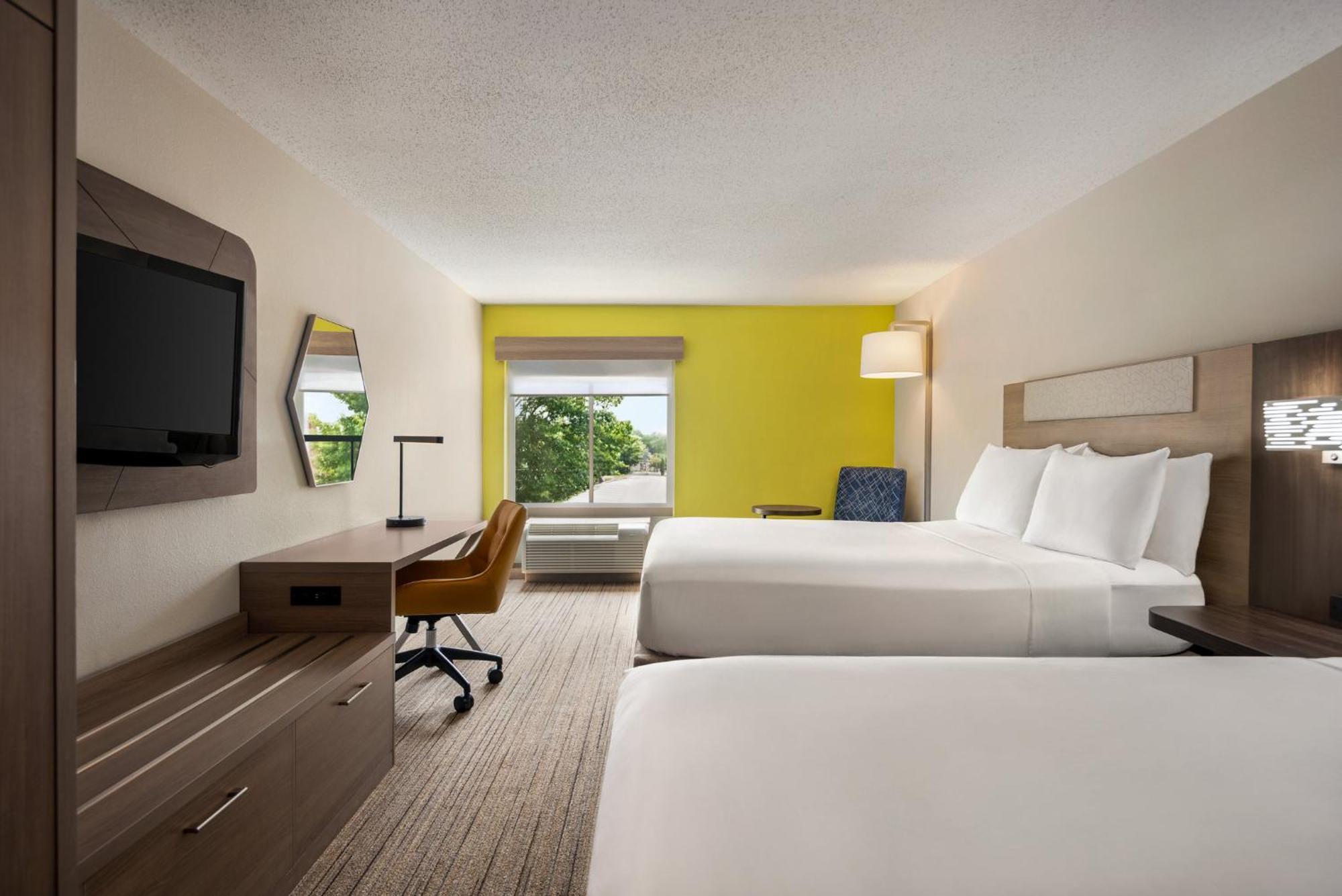 Holiday Inn Express Hotel & Suites Fredericksburg By Ihg Exterior foto